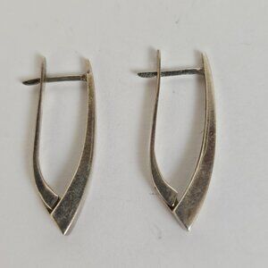 Sterling Silver 925 V Shape Hoop Earrings Pointed Graduated Hinged Modernist Vtg